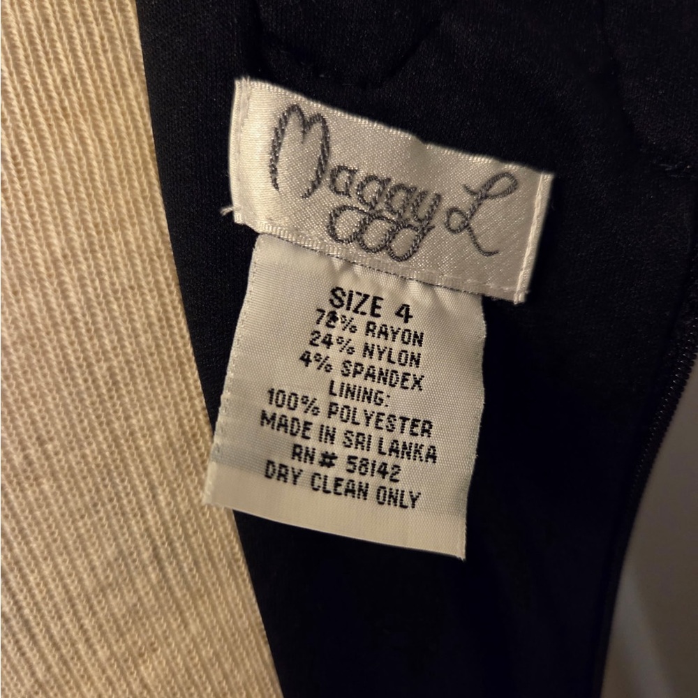 Maggy L - Vintage Classic Black Sleeveless Ruffle-Trim Dress - 4 - Picture 5 of 6